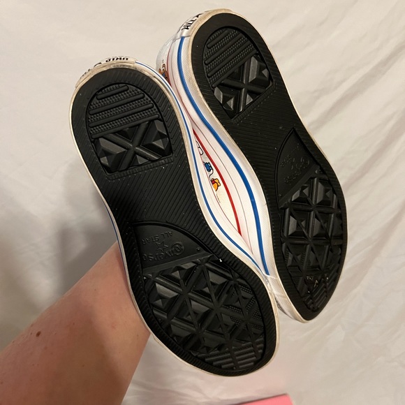 SOLD!!! Sz 8 Womens Converse Sanrio Hello Kitty Collab Hi Tops - Picture 10 of 14